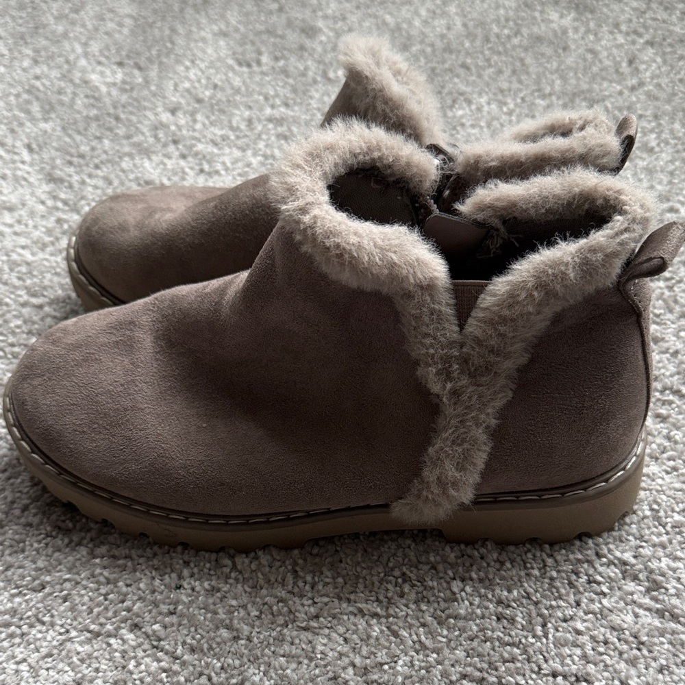 wonder nation Kids Taupe Faux Fur Lined Ankle Boots
